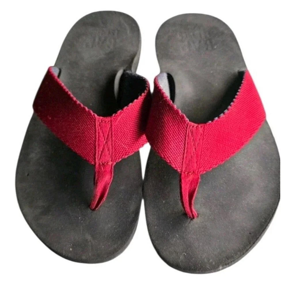 GAP Men's Flip Flops Sz 8-9 Maroon Canvas Strap Sandals